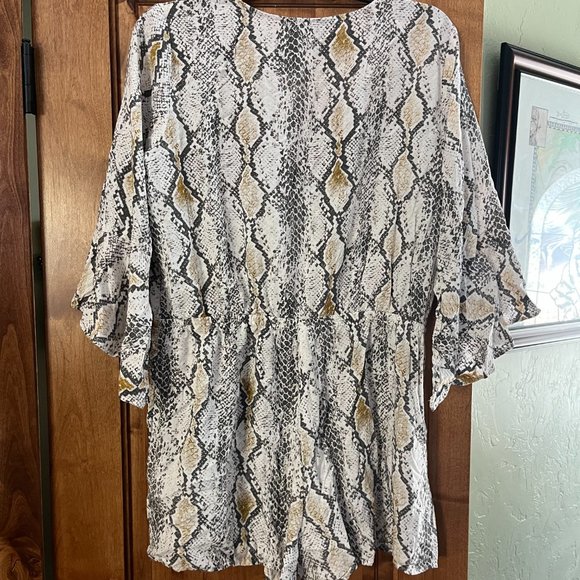 Snake print Romper - Picture 3 of 3